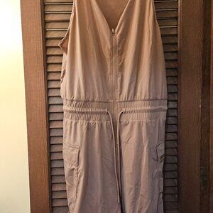 Zyia La Jolla Romper Size Large, NWT